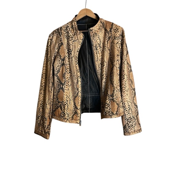 Black Faux Leather Women's Reversible Jacket - Picture 4 of 5